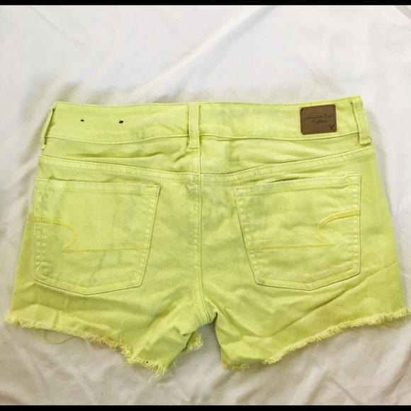 American Eagle fray shorts in Neon yellow (size 6) - Picture 2 of 6